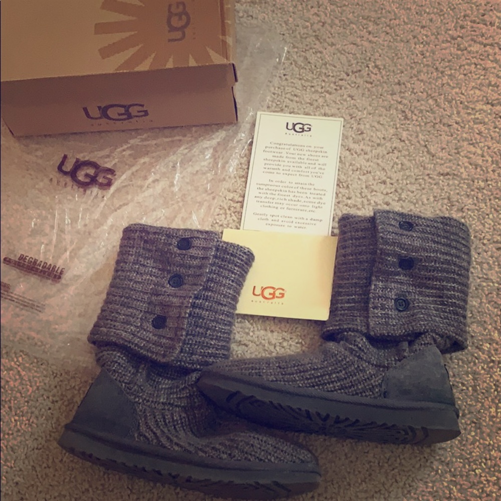 UGG Classic Grey Cardy